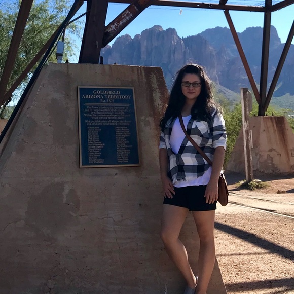 WELCOME!! 😊👗👚👡👟👜👠 - Picture 6 of 7